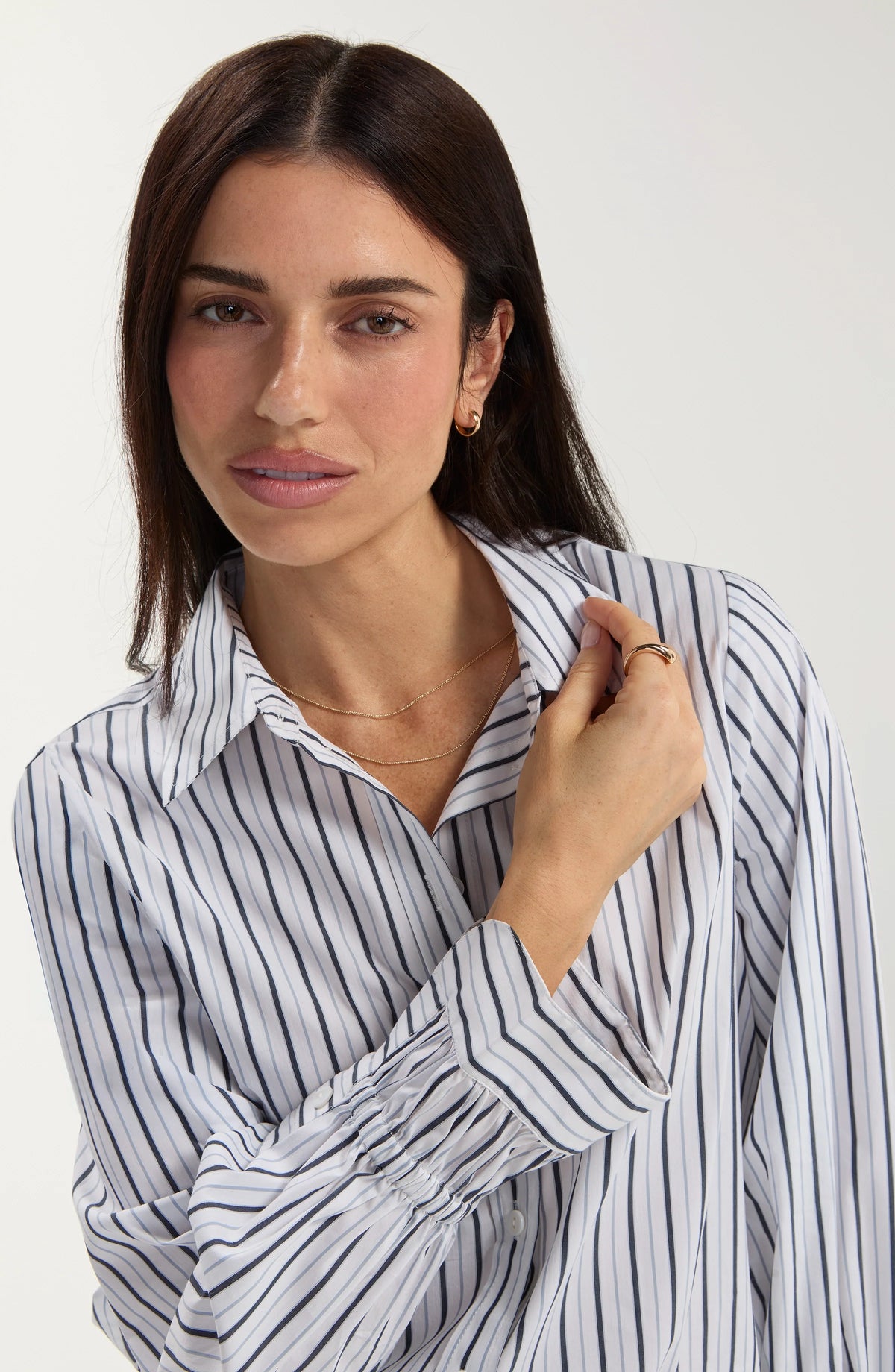 Liverpool - Adjustable Sleeve Button Front Woven Top - White/Navy - 8J54