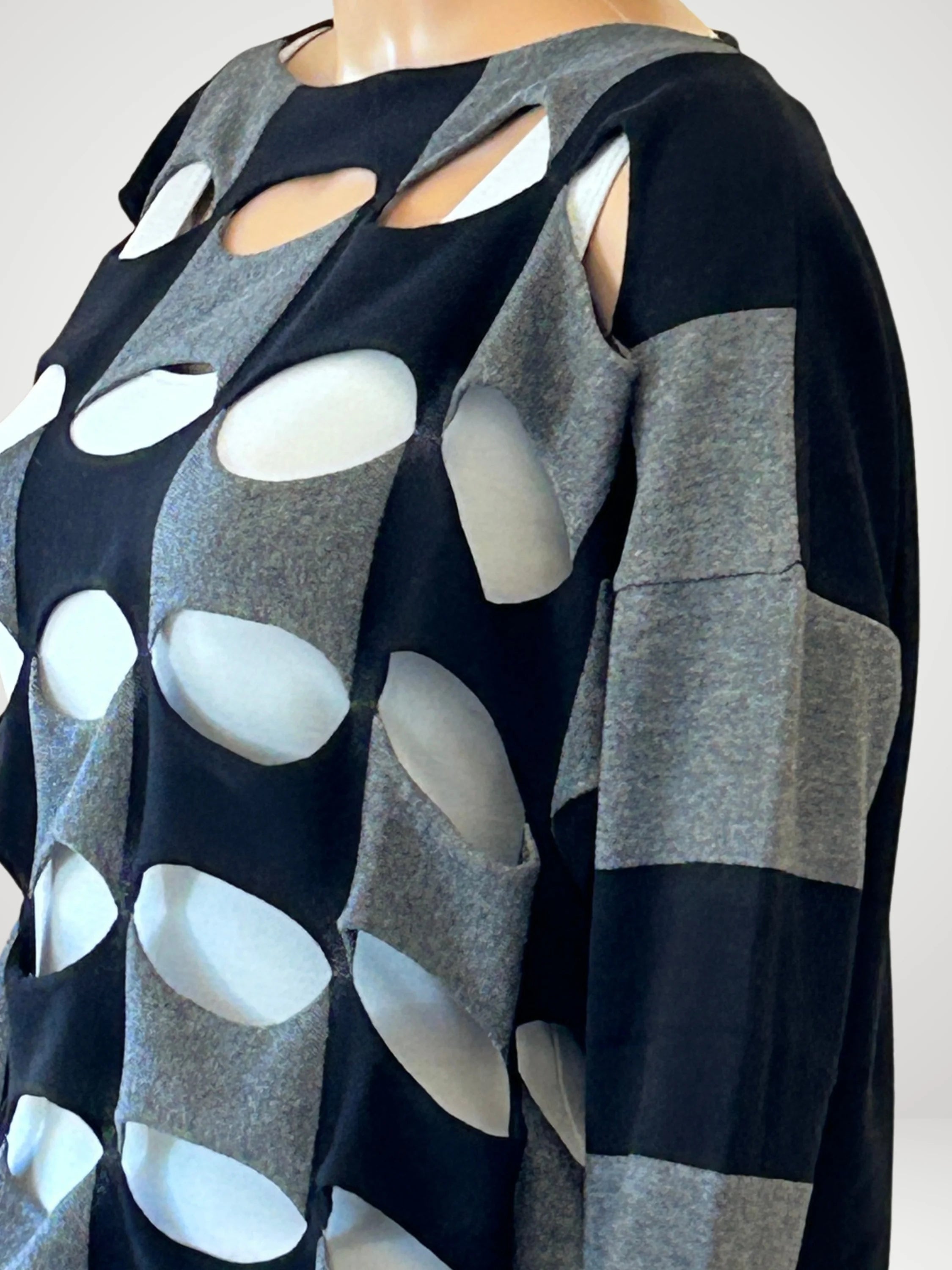 Planet - Two Tone Ovals Sweater - Black/Asphalt - 303K